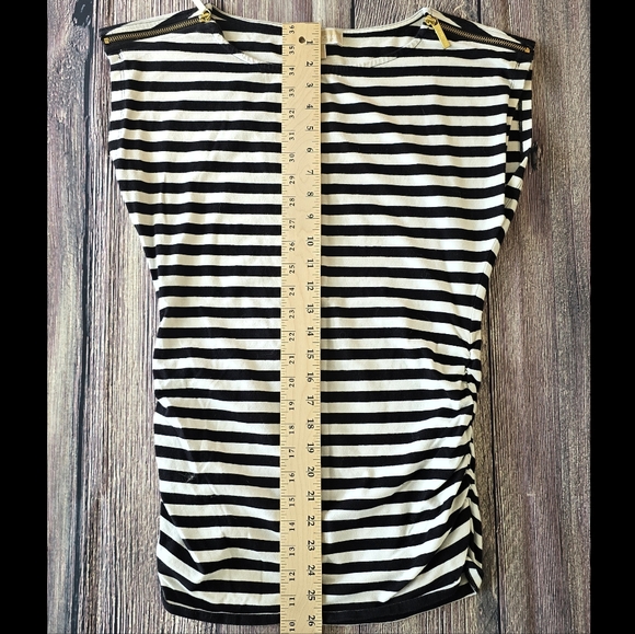 MICHAEL Michael Kors Striped Zipper Sleeve Top - Picture 8 of 8